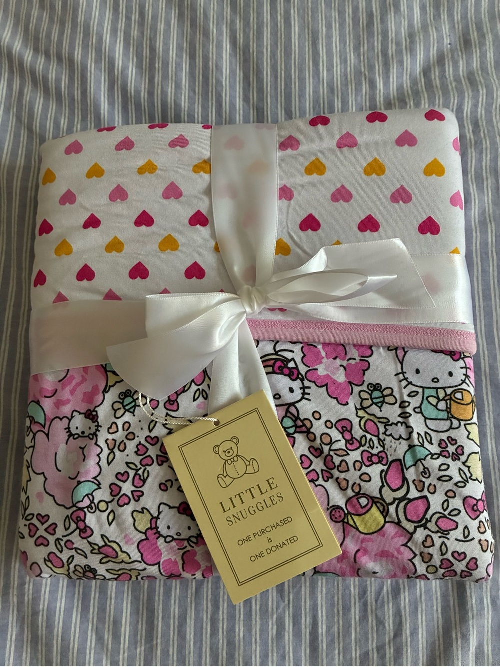 Hello Kitty bamboo blanket